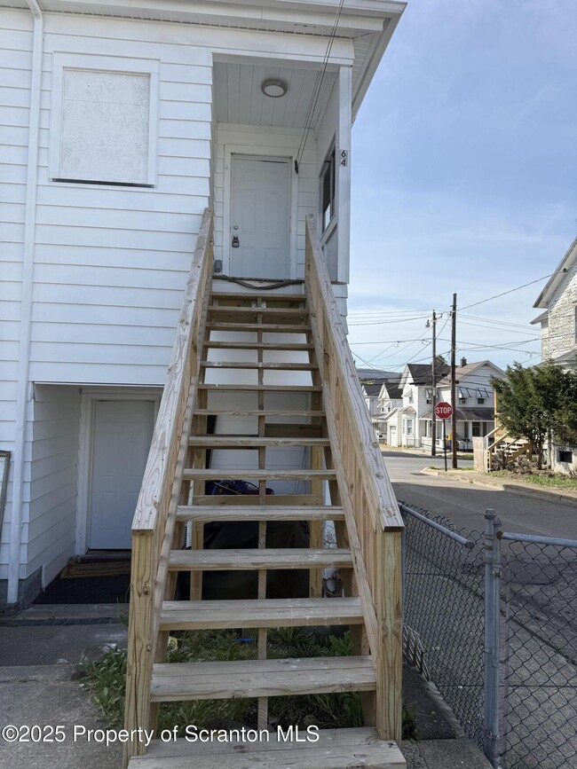 Building Photo - 62-64 E Union St