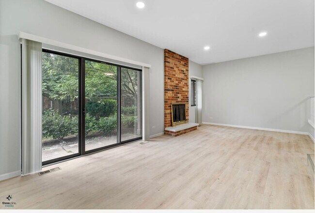 Foto del edificio - 1017 Sussex Dr