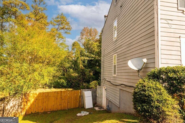 Building Photo - 3448 Kingswood Run