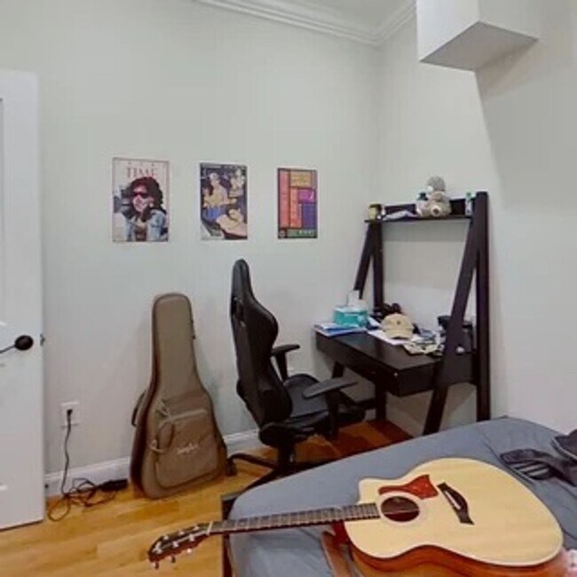 Foto del edificio - Allston 3 Bed / 2 Bath – W/D in Unit – 950 Sq Ft – 9/1