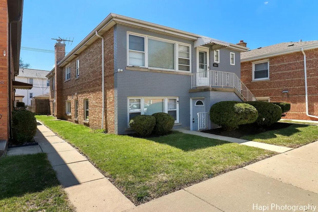 Foto principal - 5814 N Elston Ave