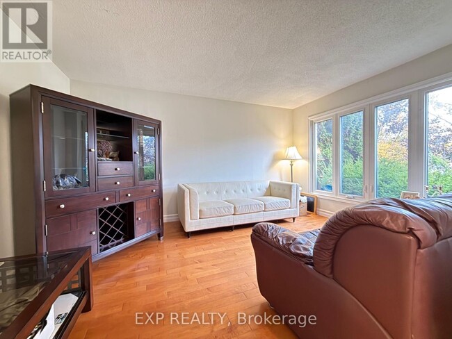 Building Photo - 58 Moore Pl