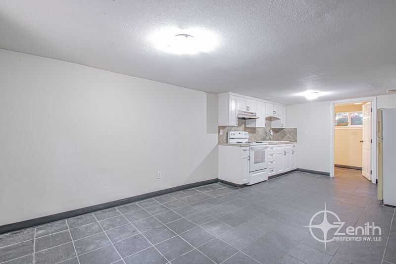 2305 E 13th St Unit L2, Vancouver, WA 98661 Condo for Rent in Vancouver, WA
