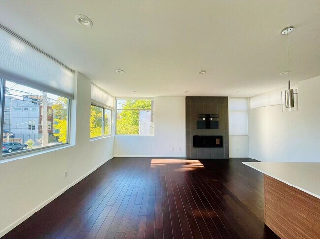 Building Photo - Great Home For Rent