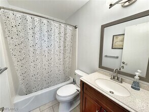 Building Photo - 171 Crown Dr