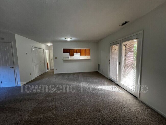 Foto del edificio - 1051 Ancestry Dr