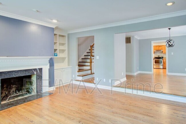 Foto del edificio - 1229 Llewellyn Ave