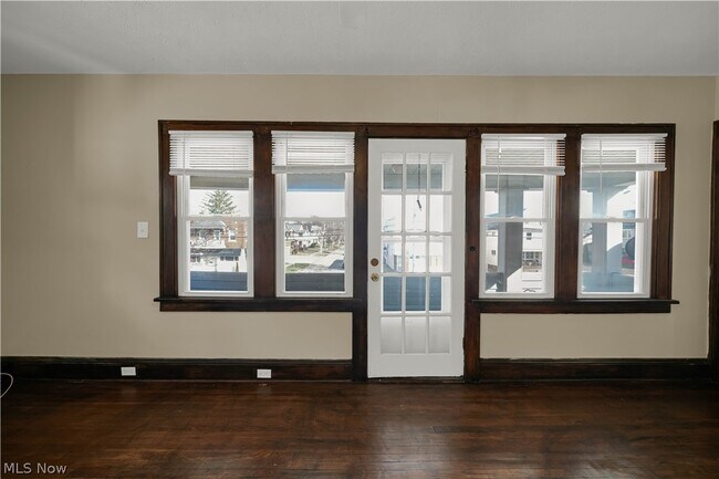 Building Photo - 3416 W 117th St