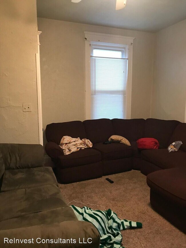 Foto del edificio - 6 br, 2.5 bath House - 2379 Flora Ave