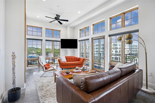 Foto del edificio - 2235 E 6th St