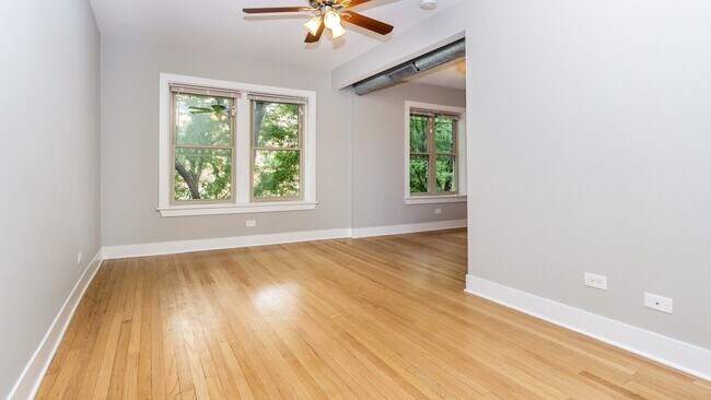 Foto del edificio - 2341 W Ainslie St