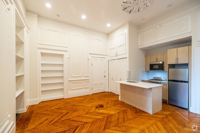 Studio - Living Room - The Copley Group Beacon Hill