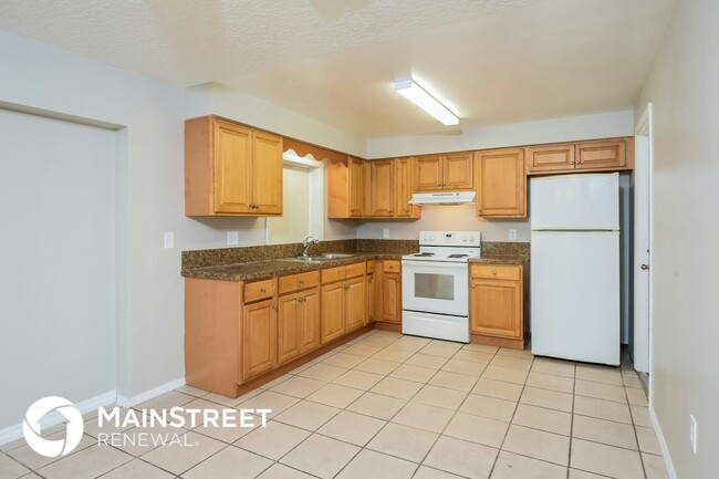 Building Photo - 1320 Arlington Cir