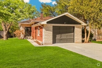 Building Photo - 2936 Warbler Pl