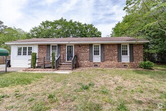 Building Photo - 160 Oak Cir Dr