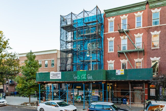 Building Photo - 467 Tompkins Ave