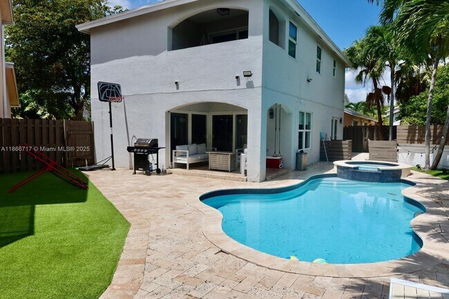 Foto del edificio - 9721 NW 51st Ln