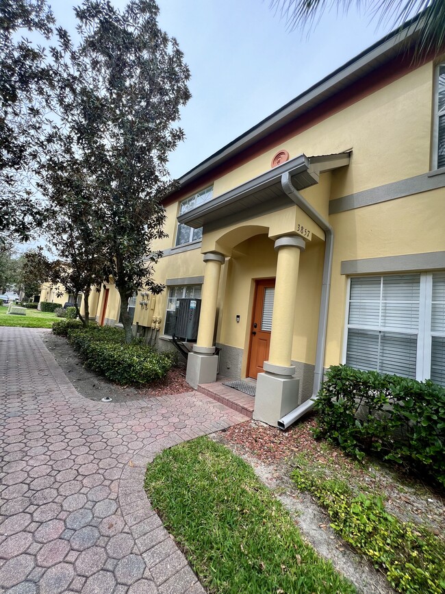 Building Photo - 3857 Island Way