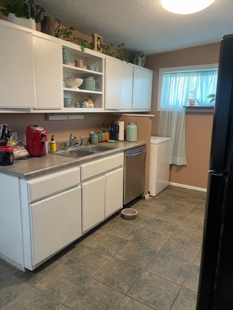 kitchen - 2823 66th St