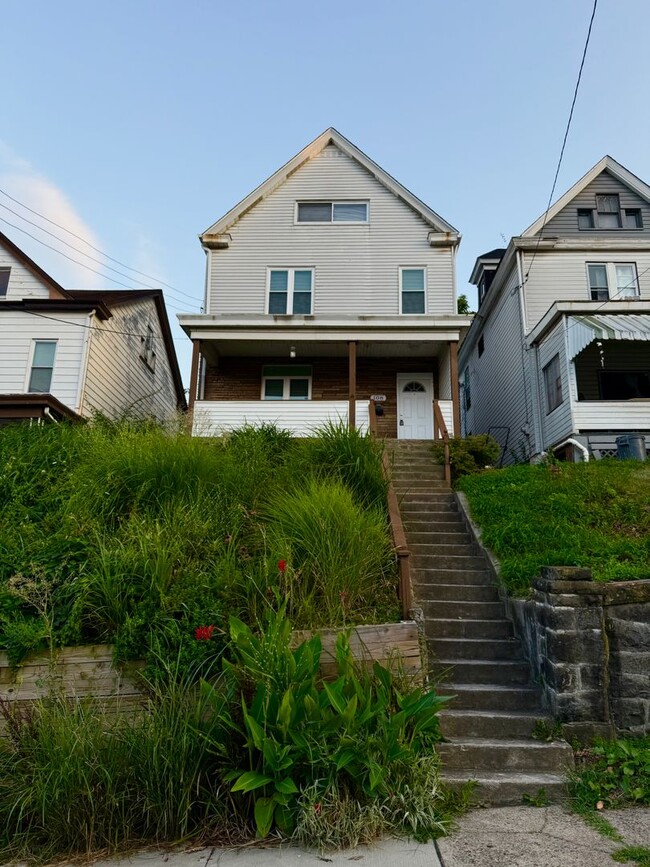 Building Photo - 108 Linnview Ave