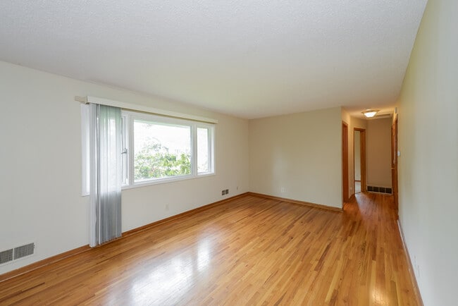 Foto del edificio - 1218 Skillman Ave E