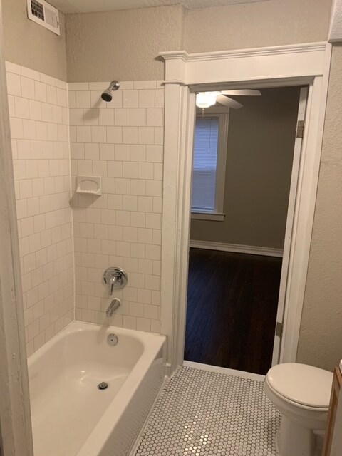 Foto del edificio - 914 E 39th St