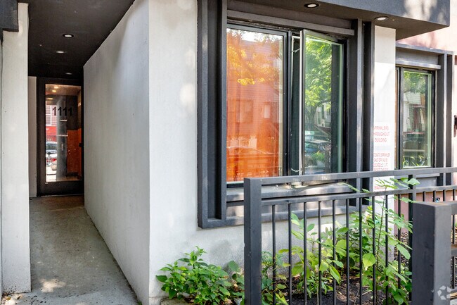 Entrance - 1111 - 1115 Decatur St