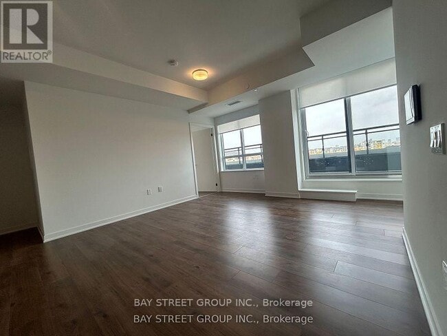 Photo du bâtiment - 395 Dundas St W