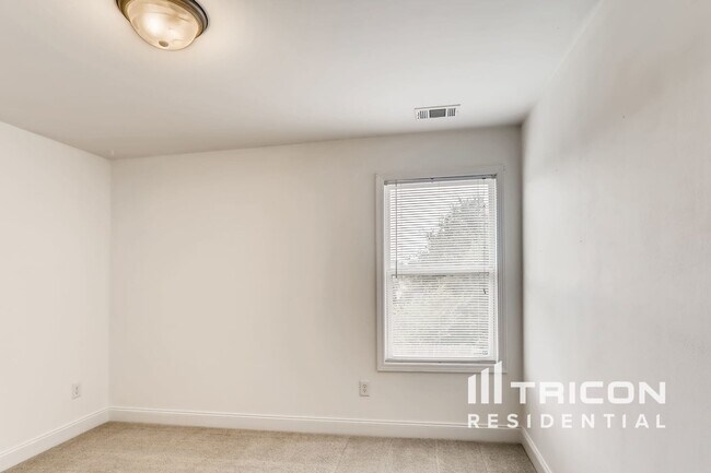 Foto del edificio - 1080 Arbor Grove Rd
