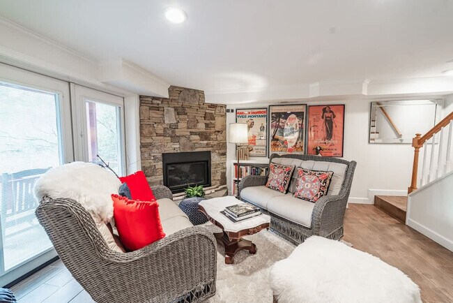 Building Photo - 126 Cullasaja Dr