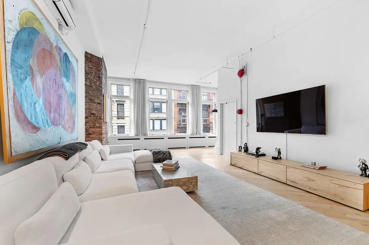 Foto principal - 20 E 17th St