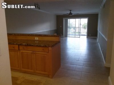 Building Photo - 3050 NE 16th Ave