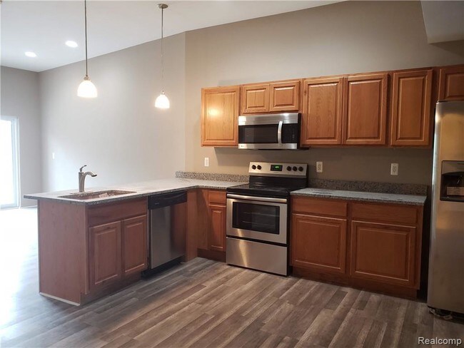 Foto del edificio - 32821 Grand River Ave
