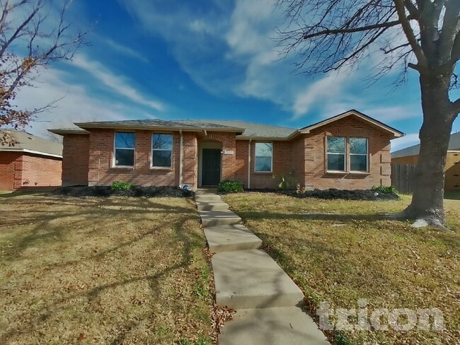 Building Photo - 1837 Wildrose Dr