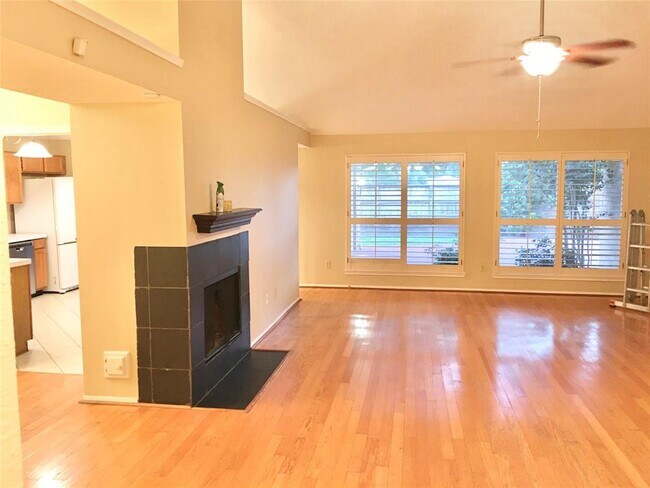 Building Photo - 4402 Leyland Dr