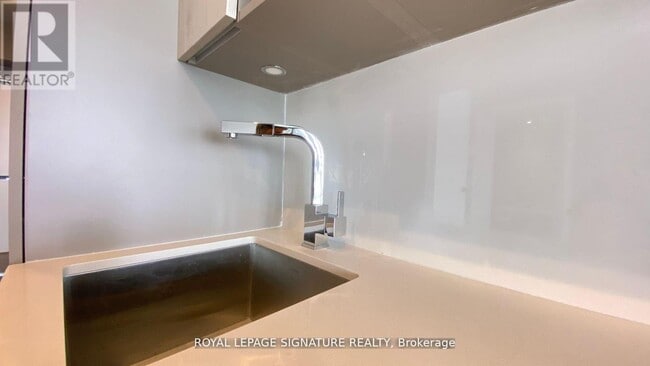 Building Photo - 3883 Quartz Rd