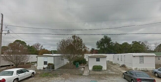 Foto del edificio - Affordable 2  Bedroom 1 bath  $ 1100 Mary ...