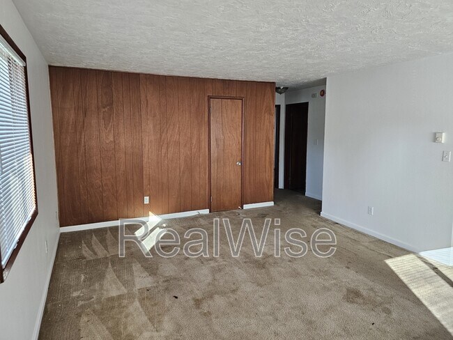 Foto del edificio - 616 NE Anderson St