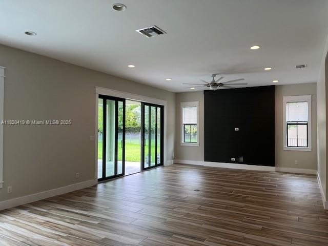 Building Photo - 9140 Meridian Dr E
