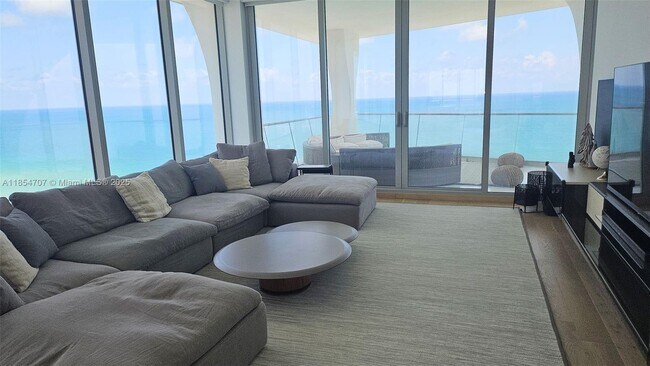 Foto del edificio - 16901 Collins Ave