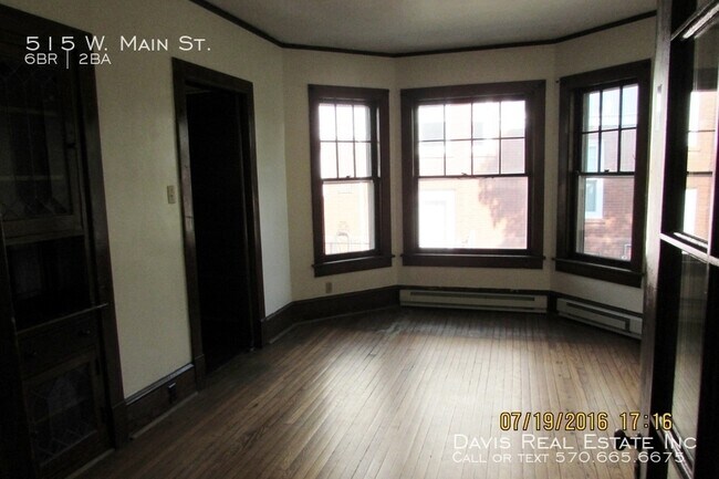 Foto del edificio - 6 Bedroom, 2 Bath Unit, close to campus!