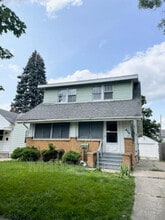 Building Photo - 434 W Poinsetta Ave