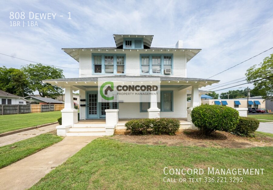 808 Dewey St Unit 1, Greensboro, NC 27405 Room for Rent in Greensboro