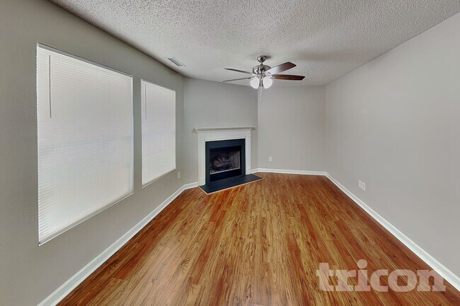 Foto del edificio - 901 Skywatch Ln