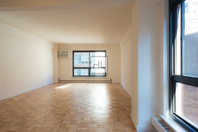 Building Photo - East 51st Street