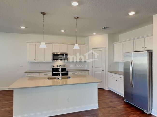 Foto del edificio - 16424 Willo Pines Ln