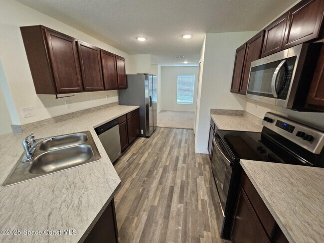 Foto del edificio - 1390 Vander Ave SE