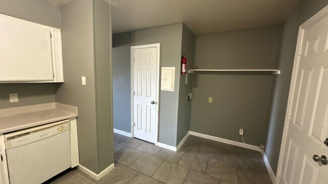 Foto del edificio - 224 Greenleaf Cir