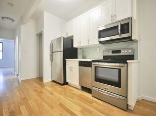 Primary Photo - 166 BLEECKER St
