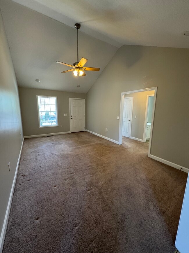 Building Photo - 50 Shadow Ridge Ln